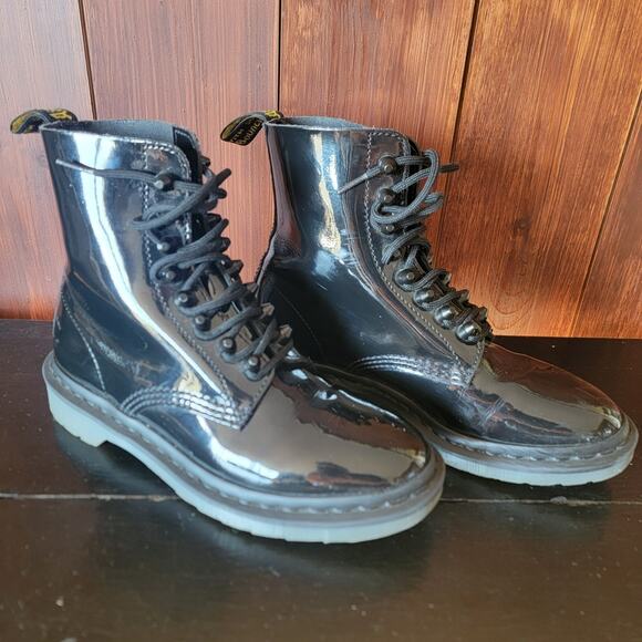 Dr. Martens Pascal Studded 1460 Black Patent Leather Boots Women 7 Combat Boots - Picture 2 of 15